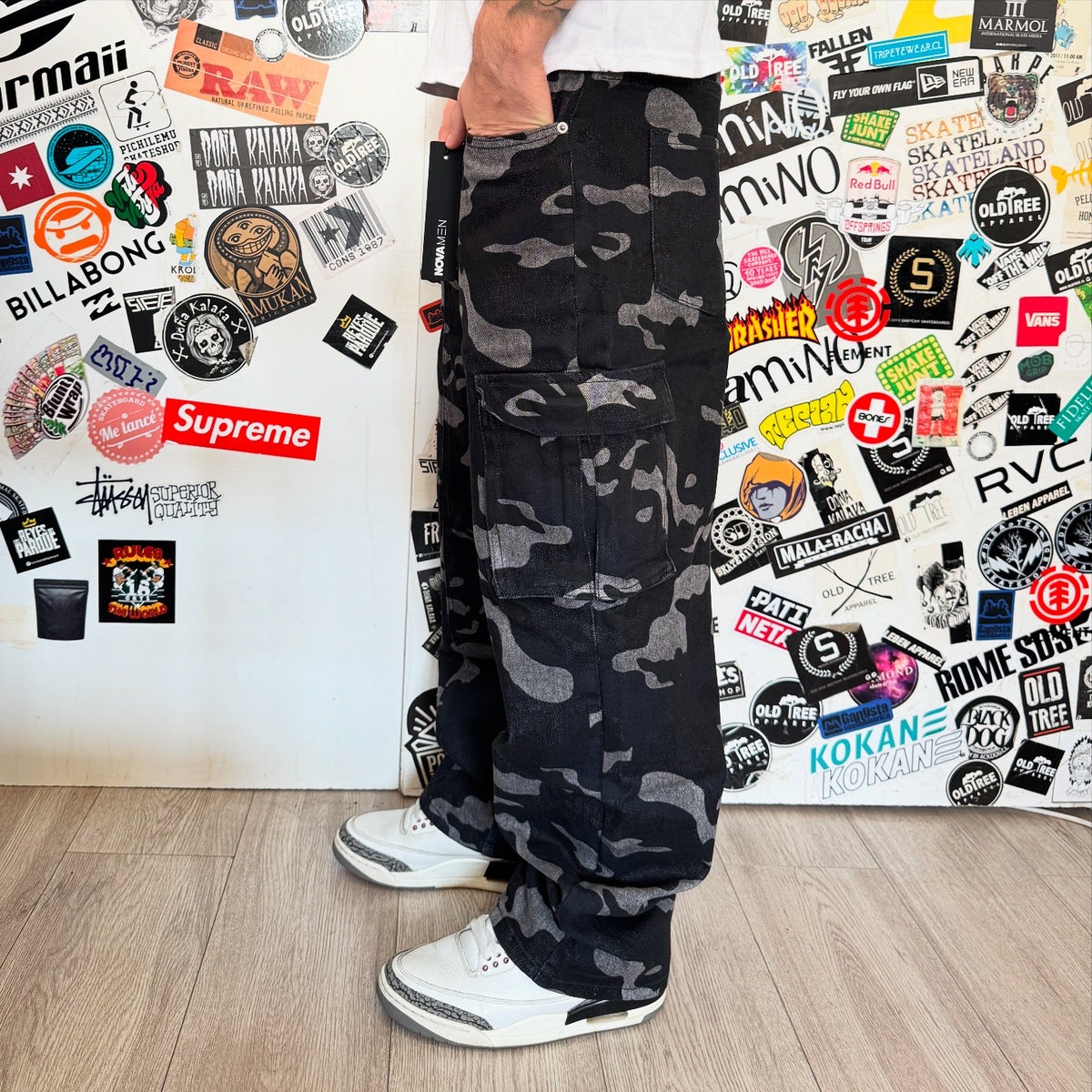 Camo Baggy Jeans (Black)